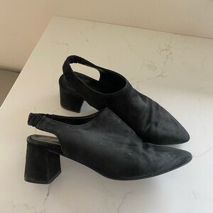 Chic Black Women's Block Heel Mules
